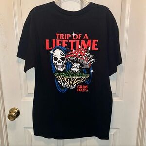 GRIM DAYS Mens Short Sleeve Trip of A Lifetime Reaper Mushroom Shirt. Sz L.